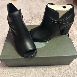 Timberland black heel boots